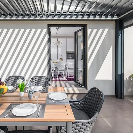 Stunning In Novigrad With Wifi Holiday home